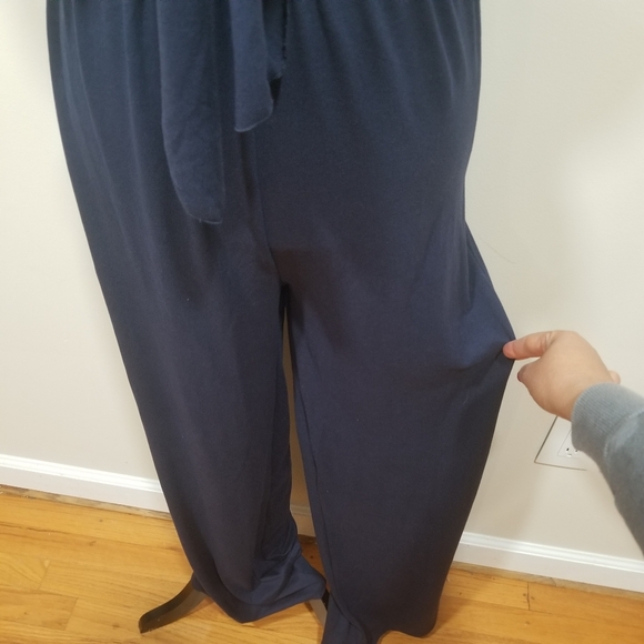 CAPELLA New!! Dark Blue Sleeveless Stretch Jumpsuit Size L, Cut in the front. - Picture 5 of 14